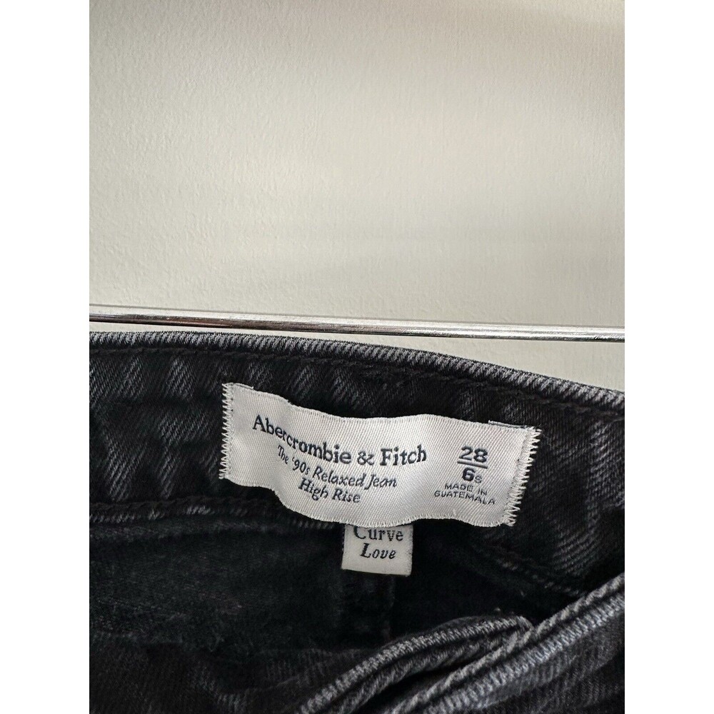 Abercrombie & Fitch The 90s Relaxed Jean High Rise Curve Love Black Denim 30x29 - Picture 2 of 5